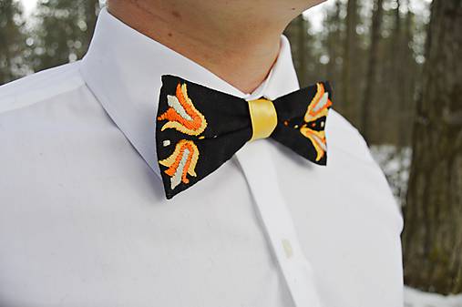 Pánske doplnky - Ručne vyšívaný motýlik - 10272660_