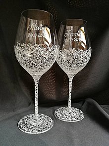 Nádoby - Svadobné poháre na vínko s motívom čipky  - 10273291_