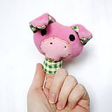 Hračky - Prstová maňuška zvieratko (prasiatko) - 10279708_