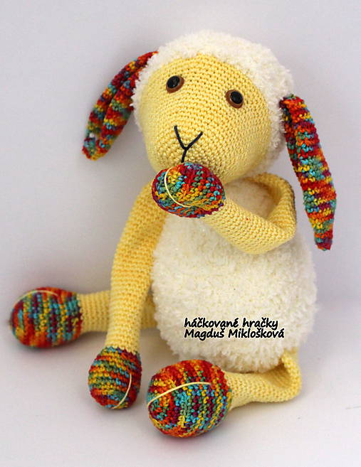 Ovečka s farebným uškom