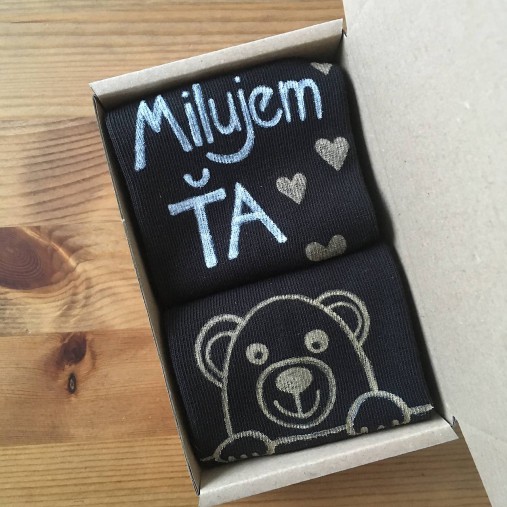 Maľované hnedé ponožky s nápisom: "Milujem Ťa/ obrázok macka :)" (45-47)