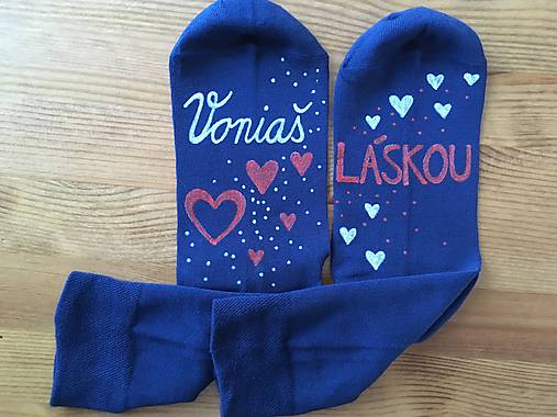 Maľované ponožky s nápisom: "Voniaš / láskou" (modré)