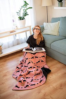 Úžitkový textil - Pletená deka, "Kitty", OEKO-TEX® - Staroružová/Čierna - 10352503_
