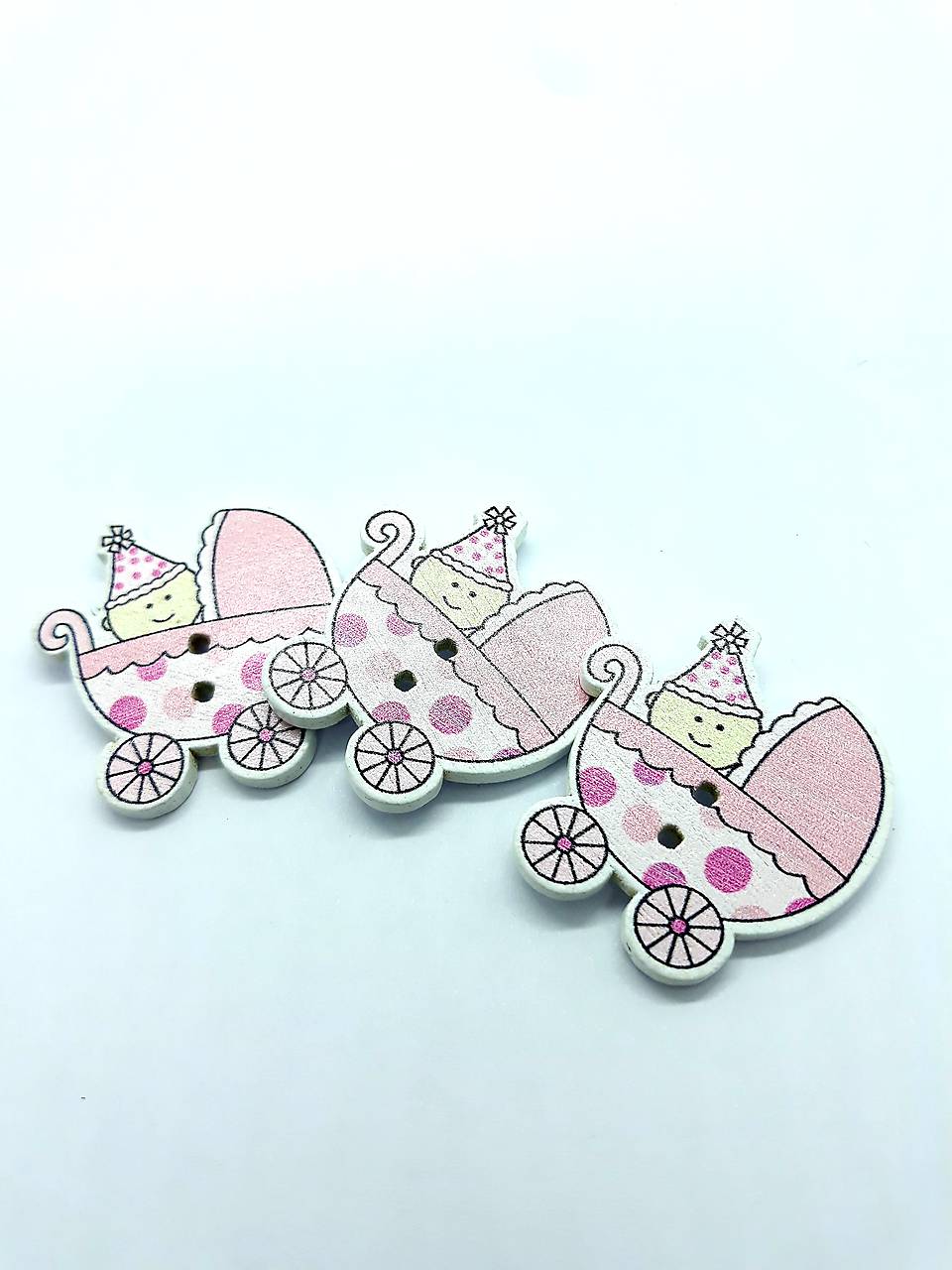 G104 Gombíček drevený Kočárik