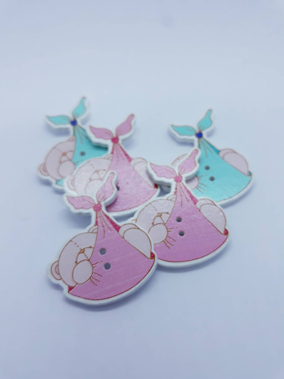 G104 Gombík drevený macko