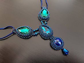 Náhrdelníky - elegantný šitý náhrdelníky na ples - 10363506_