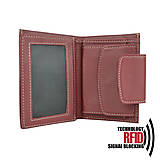  - Ochranná dámska kožená peňaženka v červenej farbe - 10369419_