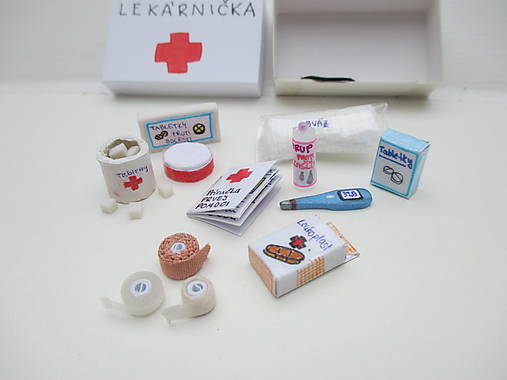 Hračky - Lekárnička MINI pre Barbie - 10392060_