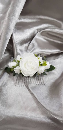 Ozdoby do vlasov - Biely svadobný kvetinový hrebienok do vlasov - 10385622_
