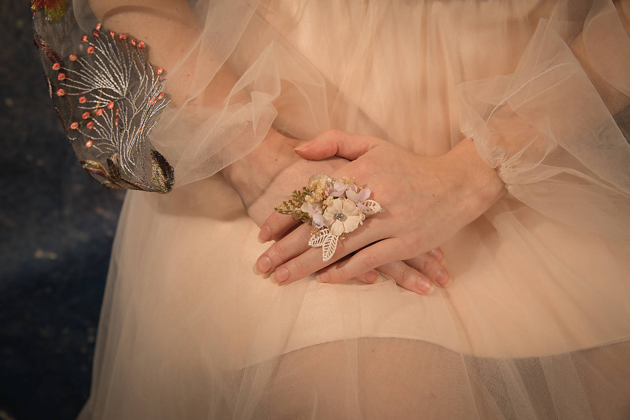 Kvetinový prstienok "pri svitaní"