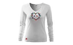 Topy, tričká, tielka - Vyšívané dámske tričko s ľudovým motívom "srdce", dlhý rukáv - 10406191_