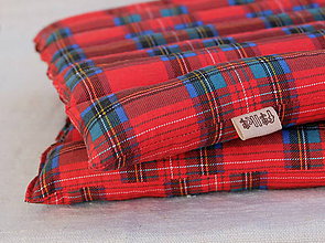 Úžitkový textil - FILKI sedák plnený šupkami (červený károvaný) - 10406139_
