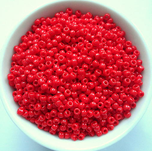 TOHO round 11/0=2,2mm-10g (opaque cherry)