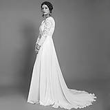 Šaty - Svadobné šaty s dlhým rukávom a kruhovou sukňou s vloženou vlečkou - 10412734_