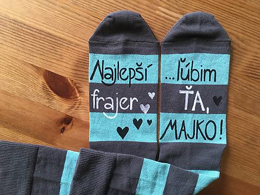 Maľované pásikavé ponožky pre najlepšieho frajera