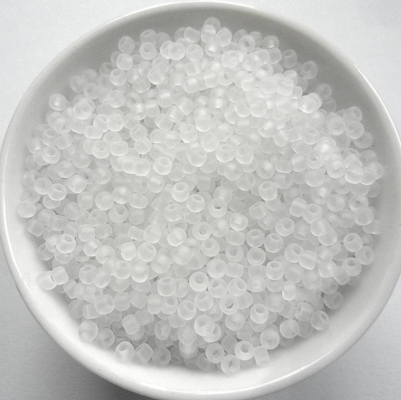 TOHO round transparent 11/0=2,2mm-10g (frosted crystal)