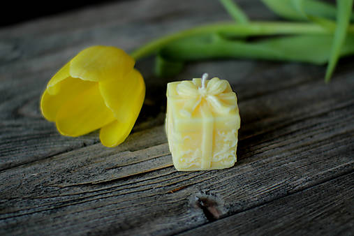 Sviečky - Darček pre... (Žltá) - 10454196_