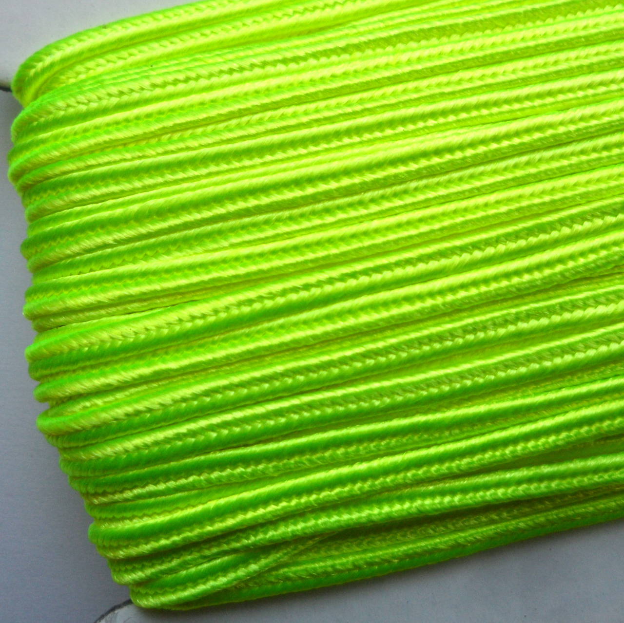 Šujtáš 3mm-1m (žltá reflexná)