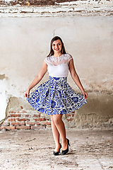 Sukne - Dámska spoločenská sukňa krátka modré kvety - 10456932_