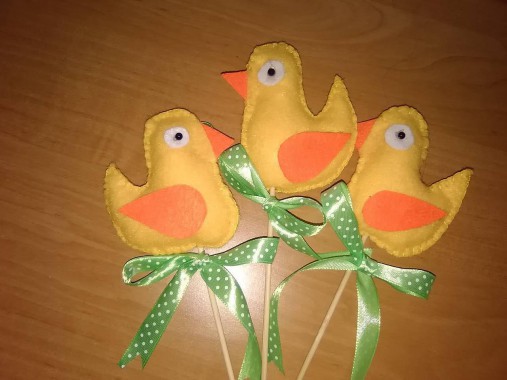 Dekorácie - AKCIA-Veľkonočné kuriatko (na špajdli) - 10471521_