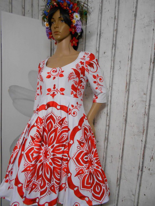 Šaty - FLORAL FOLK " Slovenská ornamentika" midi šaty v červenom - 10482831_