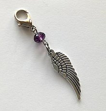 Kľúčenky - Prívesok s krídlom (fialová tmavá) - 10484540_