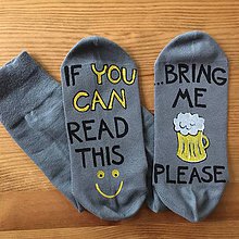 Ponožky, pančuchy, obuv - Maľované ponožky pre milovníka piva (šedé) - 10499531_