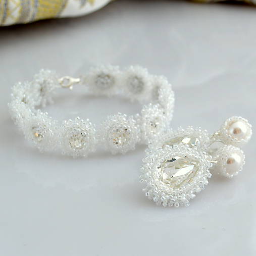 Biely perlový set s krištáľmi (Ag925)