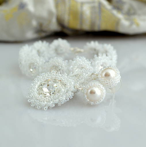 Biely perlový set s krištáľmi (Ag925)