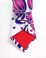  - Pánska kravata - potlač FOLK ROSES (modro-ružový folk na bielej) - 10504541_