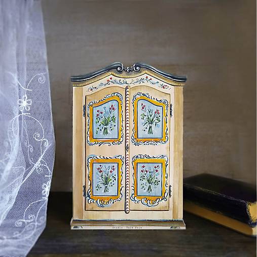 Miniatúrna starožitná skrinka - na želanie  (Béžová)