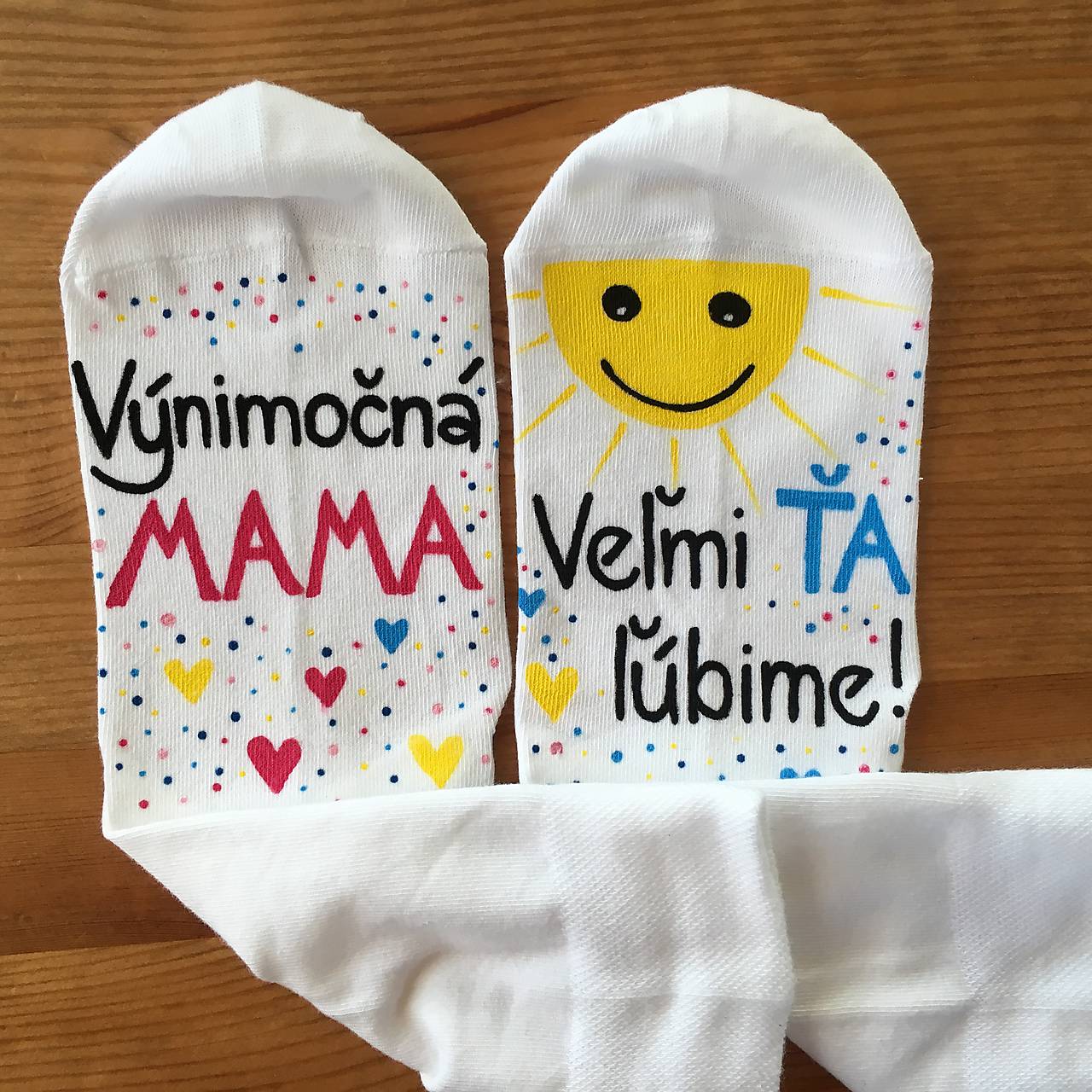 Maľované  ponožky pre výnimočnú MAMU (biele pestrofarebné)