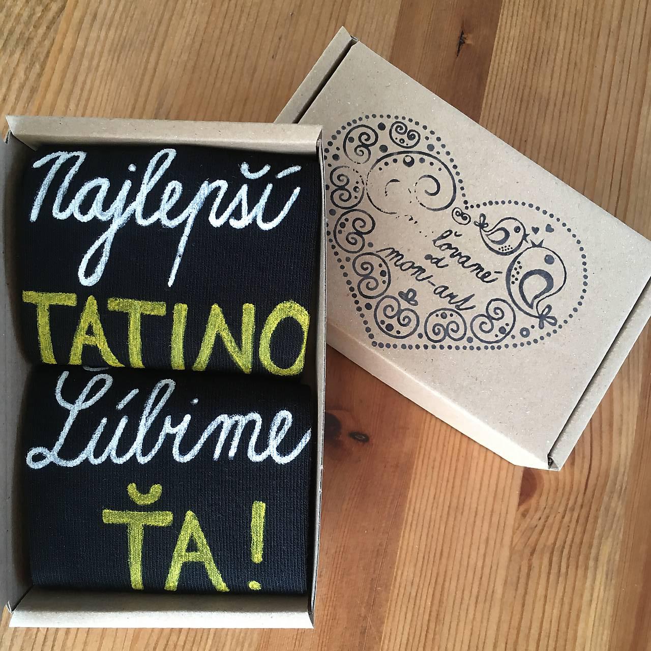 Maľované ponožky pre najlepšieho ocka / tata / tatina / ocinka (Na čiernych mix)