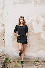 Šaty - Čierne mini šaty s výstrihom vzadu BLACK & WHITE COLLECTION - 10518703_