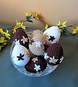 Dekorácie - Veľkonočné vajíčka háčkované v jemných farbách (Biela) - 10527100_