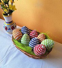 Dekorácie - Veľkonočné vajíčka háčkované s prúžkami 8 cm - 10526218_