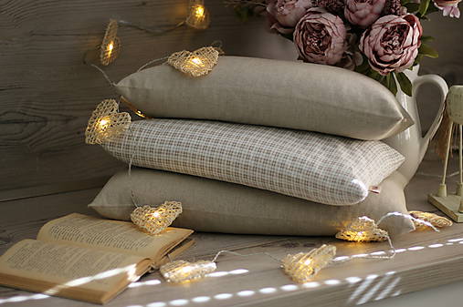 Úžitkový textil - FILKI šupkový funkčný vankúš na spanie 55 cm (poloľan šírka 25 cm) - 10525233_
