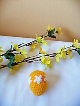 Dekorácie - Veľkonočné vajíčka háčkované v pestrých farbách (Žltá) - 10532518_