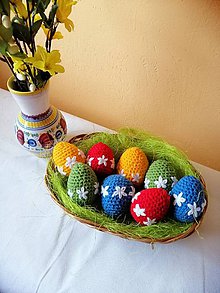 Dekorácie - Veľkonočné vajíčka háčkované v pestrých farbách - 10532394_