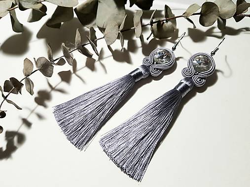 Náušnice - Sivé náušnice so strapcom - soutache earring - 10539263_