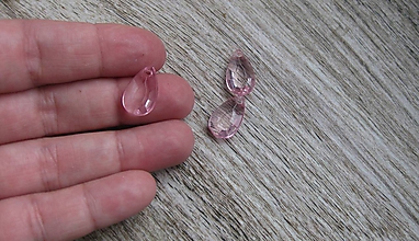 Korálky - Plastové slzičky 1,8 x 1 cm, 1 ks (ružové) - 10539502_