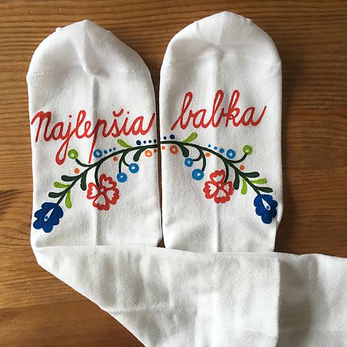 Maľované ponožky pre babku s nápisom: (Najlepšia / babka")
