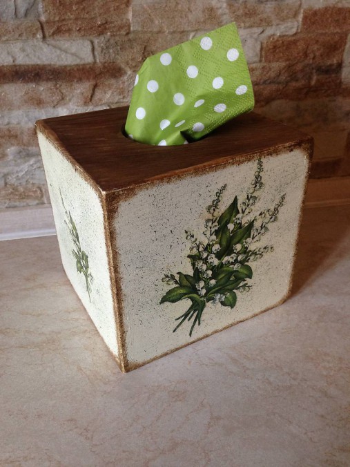 Úložné priestory & Organizácia - Konvalinkový box na servítky - 10562773_