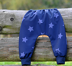 Detské oblečenie - Softshellky temně modré / lila hvězdy - 10571666_
