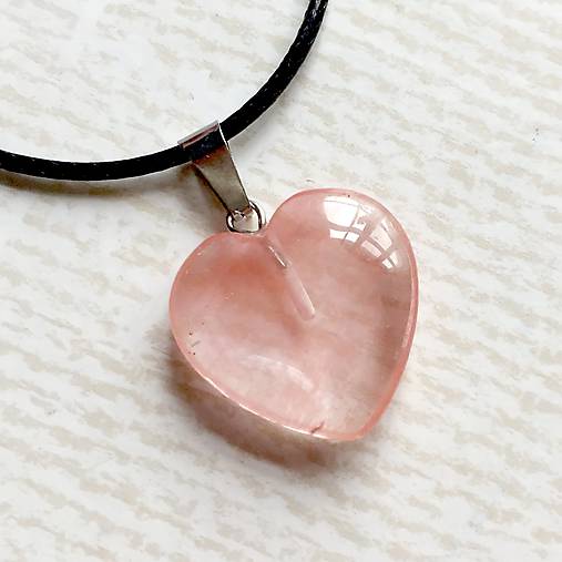 Simple Gemstone Heart Necklace / Náhrdelník srdce s minerálom #2055 (Cherry krištáľ synt.)