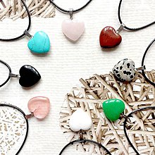 Náhrdelníky - Simple Gemstone Heart Necklace / Náhrdelník srdce s minerálom #2055 - 10575537_