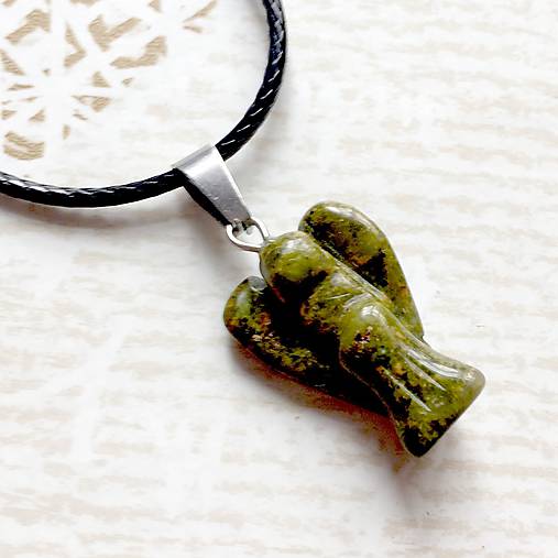 Simple Gemstone Angel Necklace / Náhrdelník anjel s minerálom #2057
