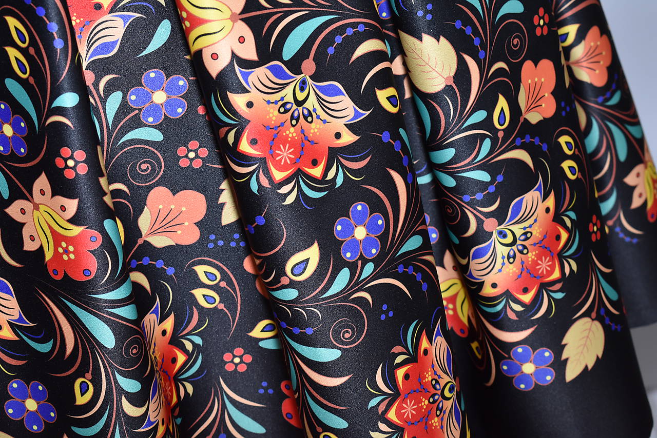 Saténová sukňa "farebné kvety"