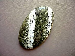 Minerály - Kabošon chrysotilu 43 mm, č.13f - 10589156_