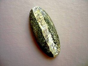 Minerály - Kabošon chrysotilu 43 mm, č.15f - 10589163_